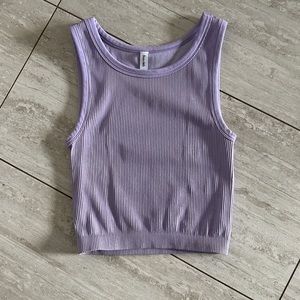 Sunday Best
SinchSeamless™ Rib Crew Tank (Aritzia)